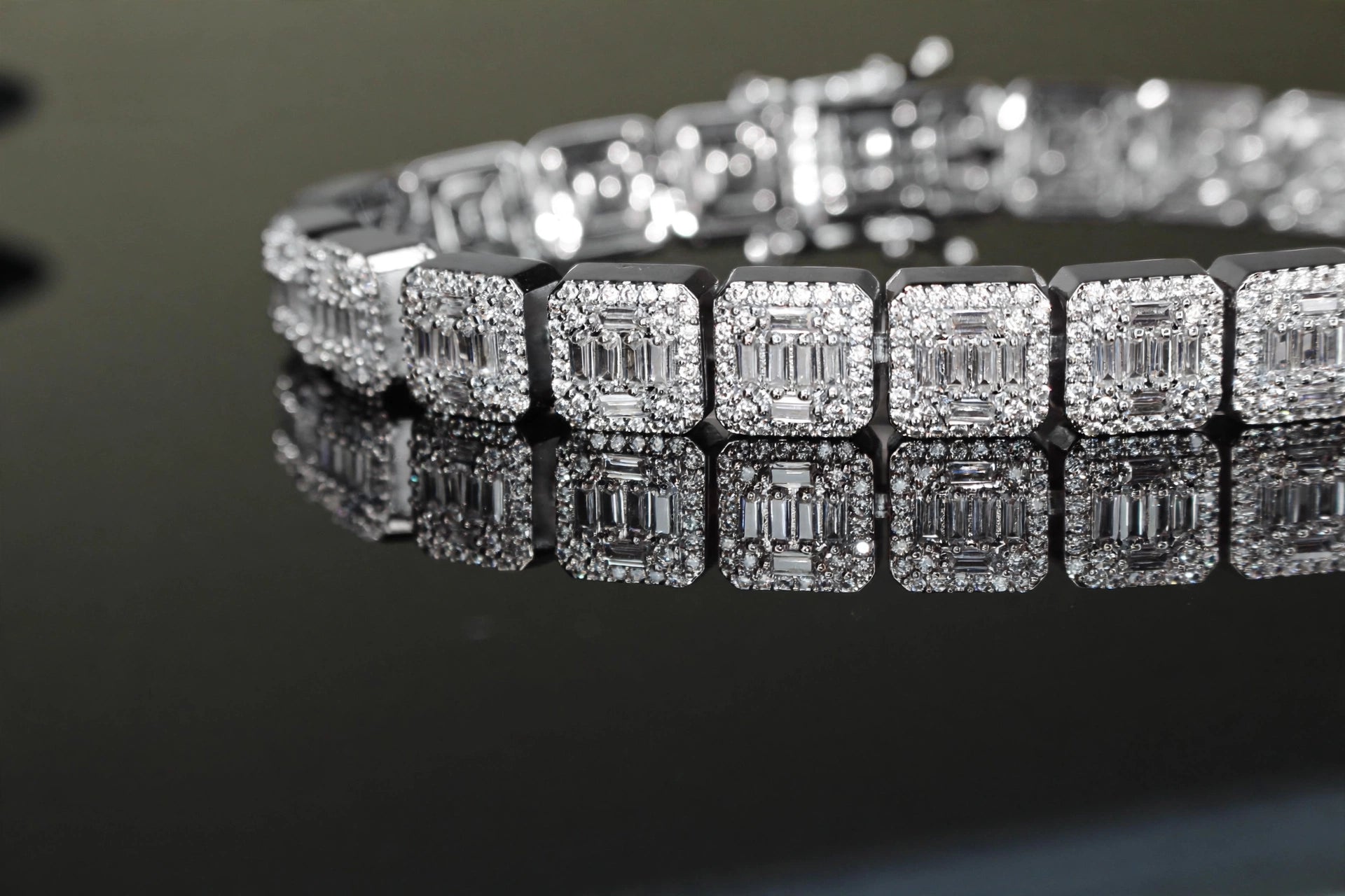 10mm Baguette Square Cushion-Cut Tennis Bracelet 18.6ct Lab Sim VVS1 Diamond