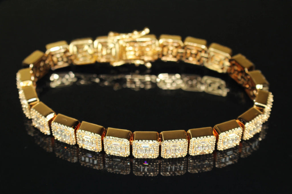 10mm Baguette Square Cushion-Cut Tennis Bracelet 18.6ct Lab Sim VVS1 Diamond  - Gold