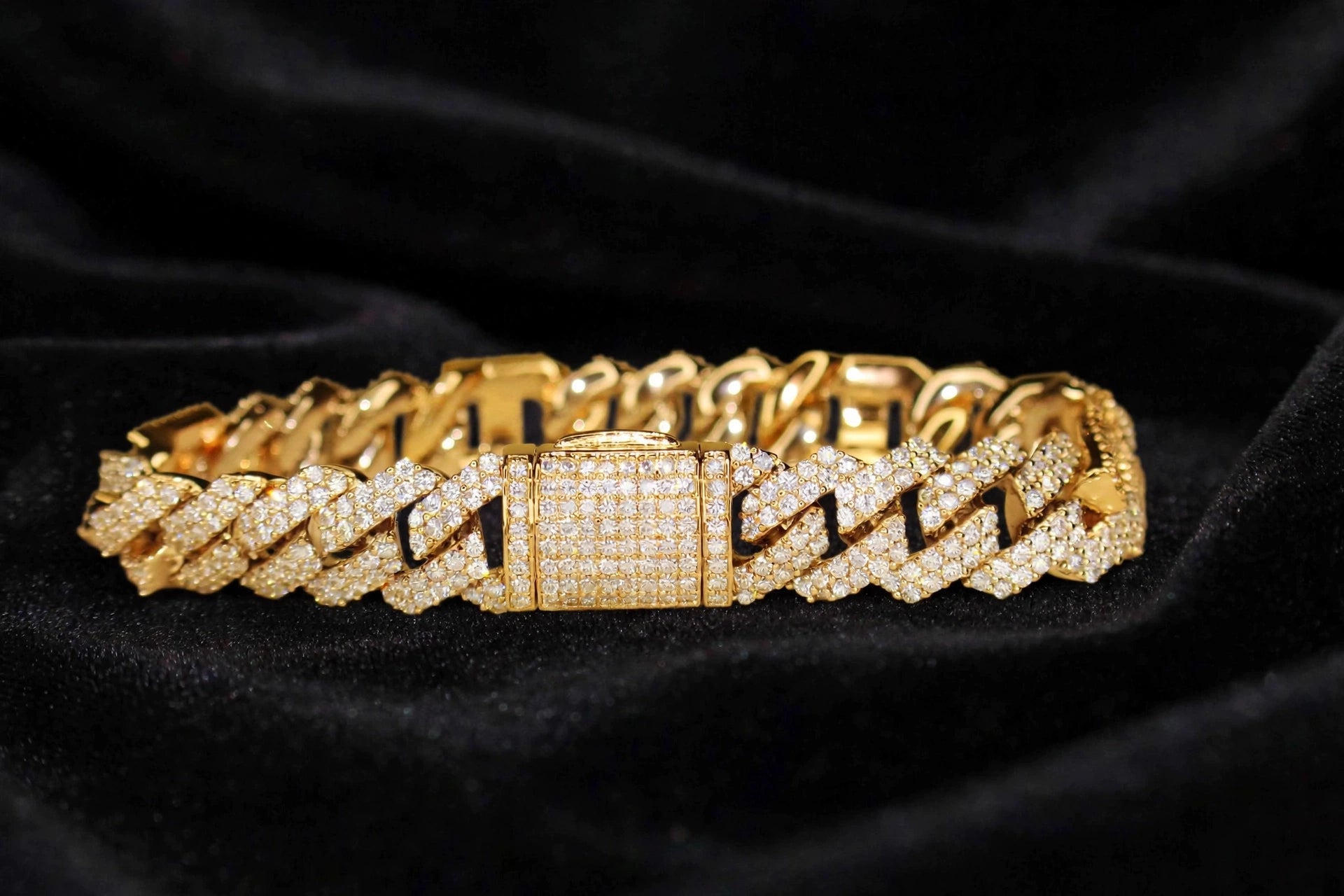 14mm FIGARUCCI 18.2ctw Lab Sim VVS1 Diamonds Bracelet -Gold