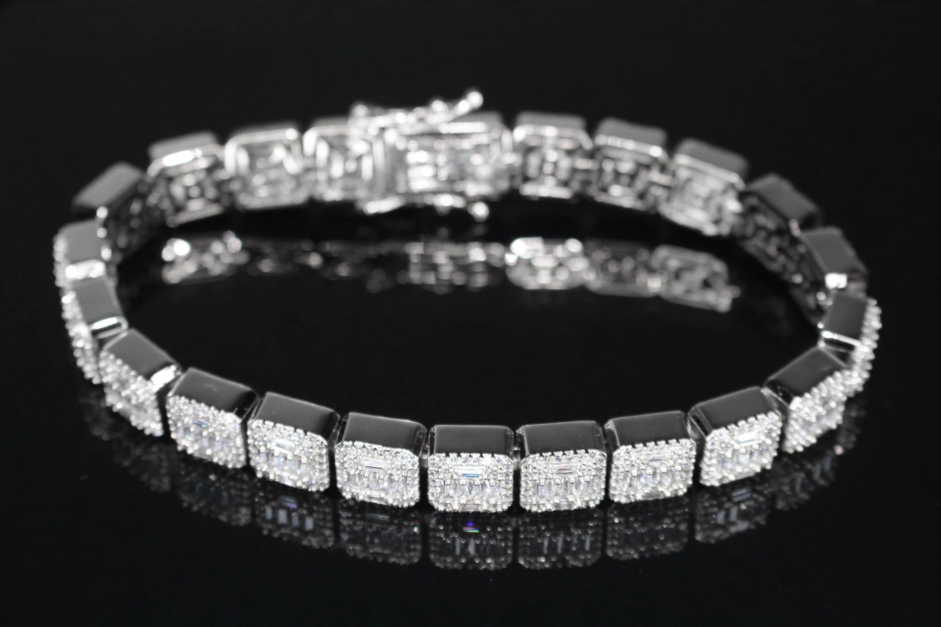 10mm Baguette Square Cushion-Cut Tennis Bracelet 18.6ct Lab Sim VVS1 Diamond