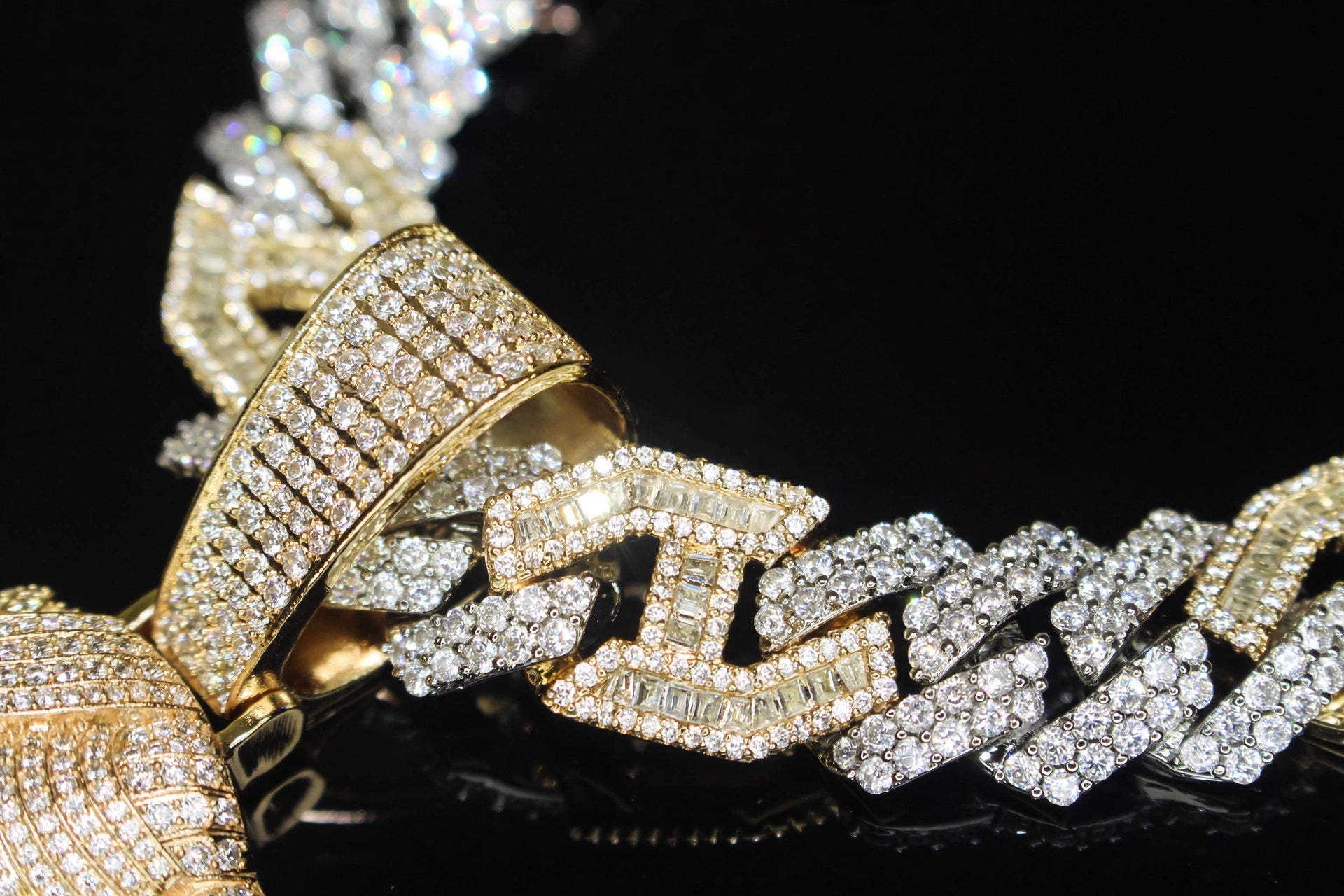 XL Medusa Pendant 14mm Figarucci 98.6ct Lab Sim VVS1 Diamond Necklace - Two Tone White/Gold