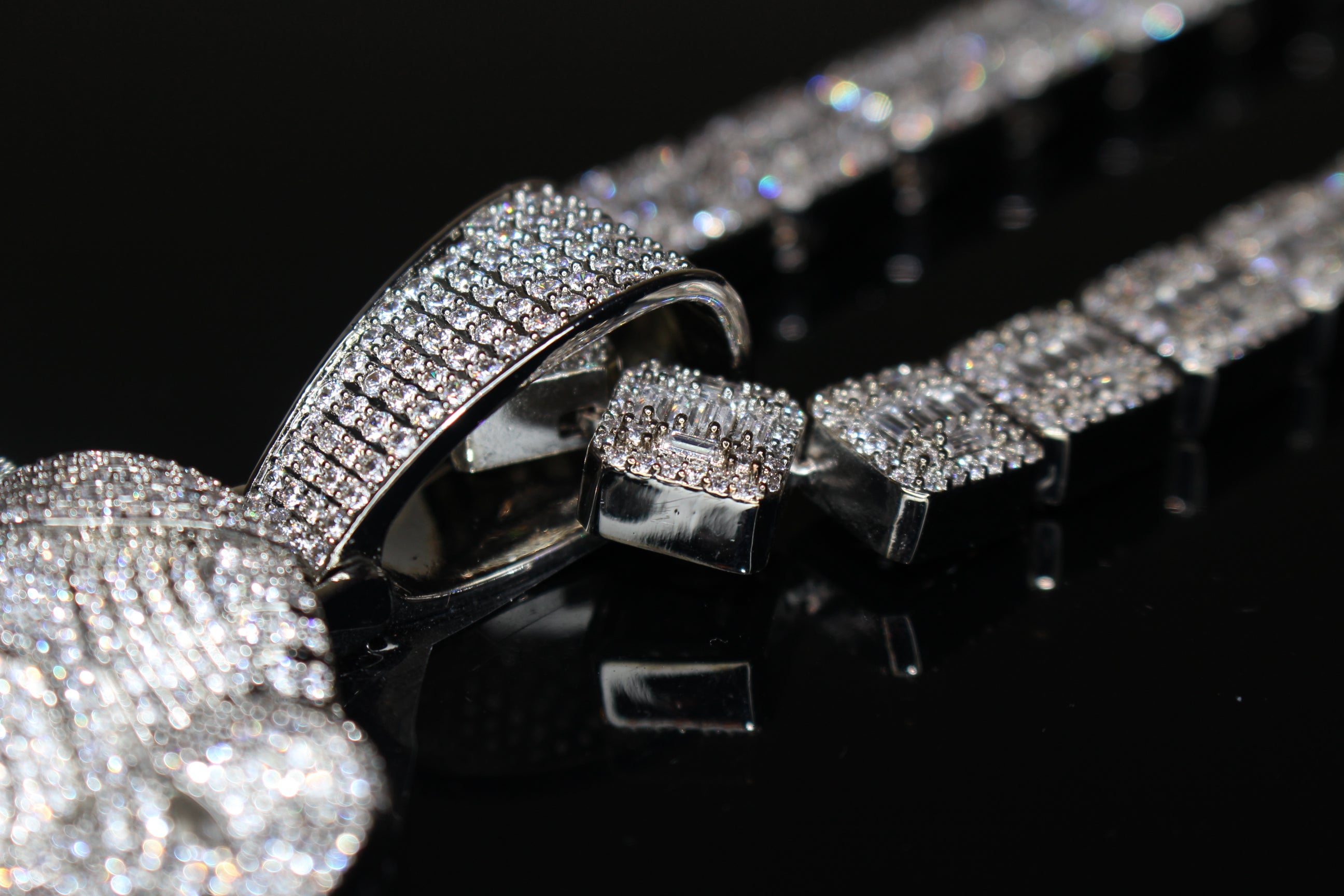XXL MEDUSA Pendant 12mm TENNIS BAGUETTE 126.7ct Lab Sim VVS1 Diamond Necklace SET