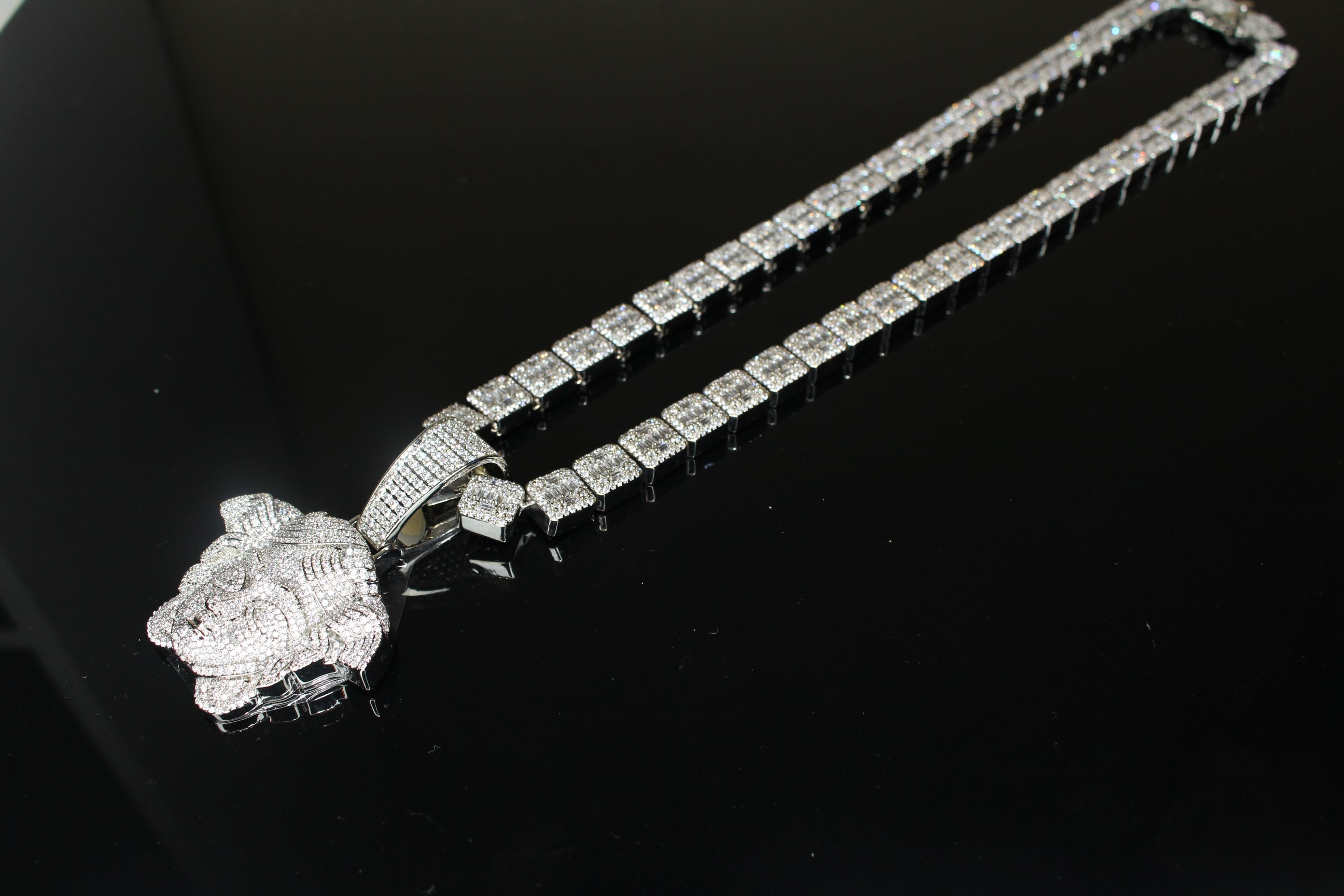 XXL MEDUSA Pendant 12mm TENNIS BAGUETTE 126.7ct Lab Sim VVS1 Diamond Necklace SET