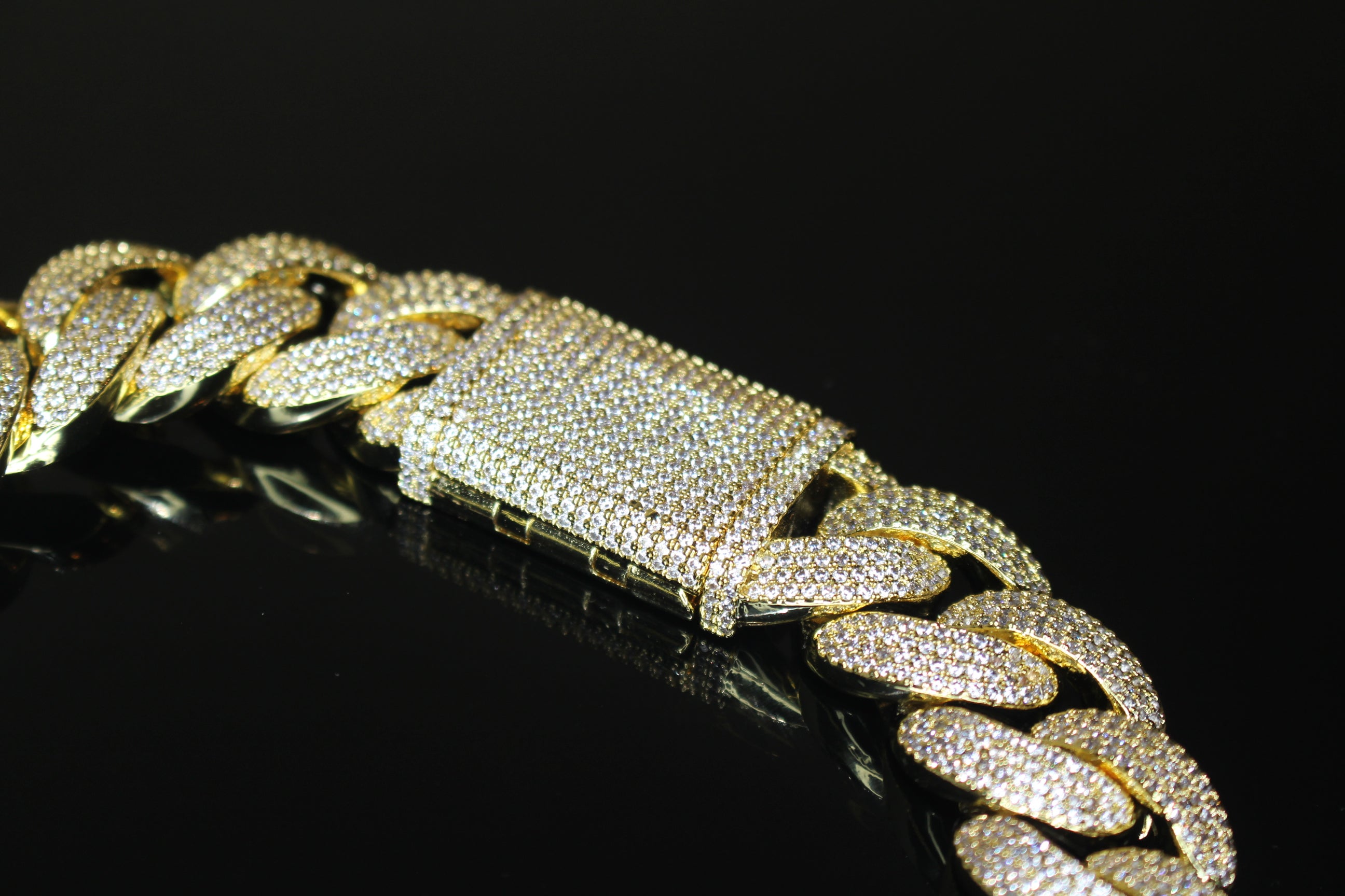 20mm Cuban Miami 82.6ctw Lab Sim VVS1 Diamond Necklace GOLD