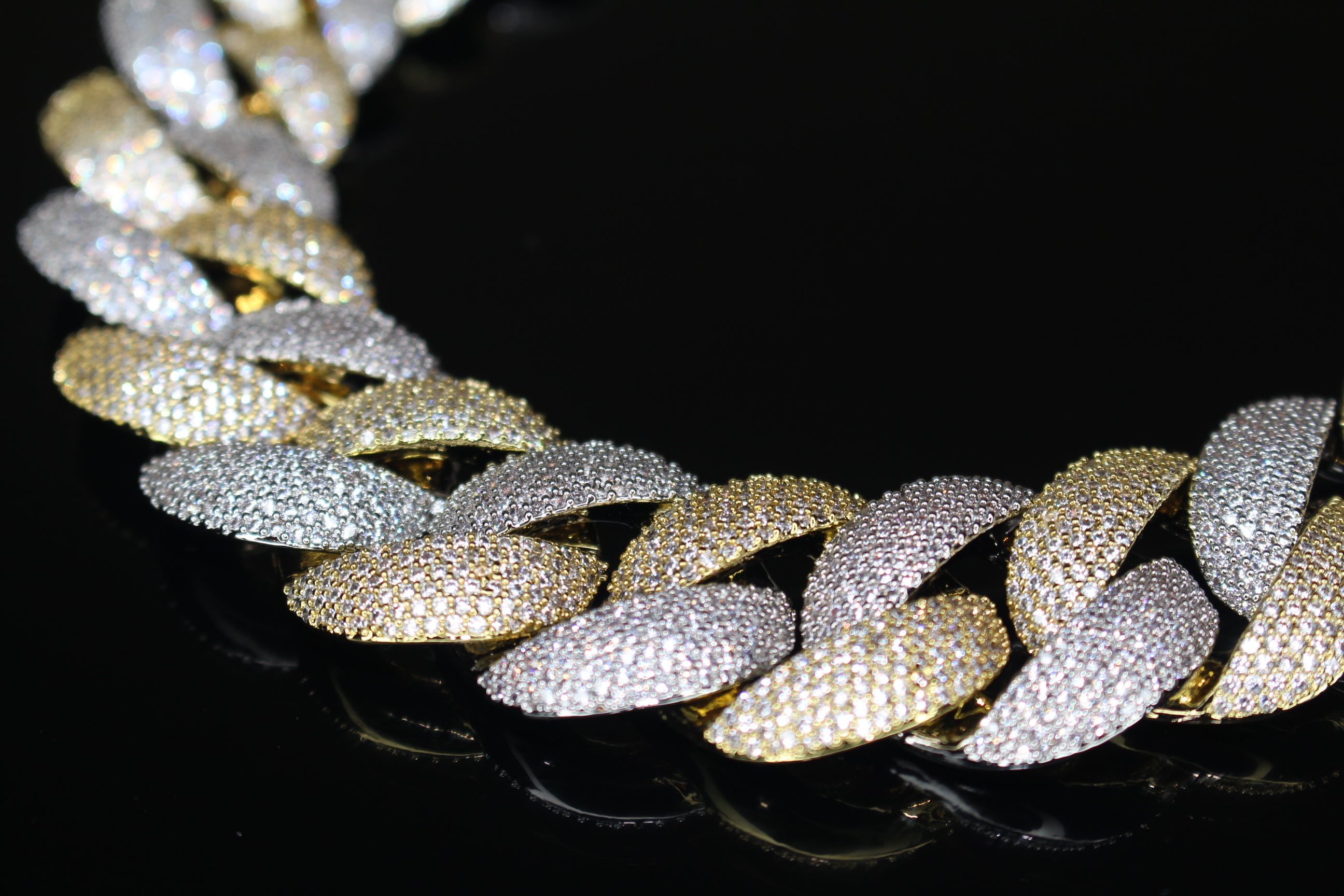 24mm Cuban Miami 186ct Lab Sim VVS1 Diamond Necklace - 2Tone Gold