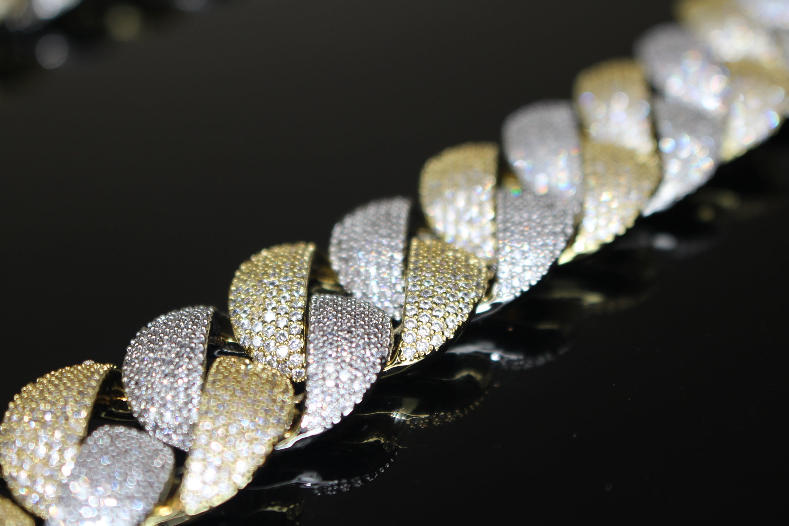 24mm Cuban Miami 186ct Lab Sim VVS1 Diamond Necklace - 2Tone Gold