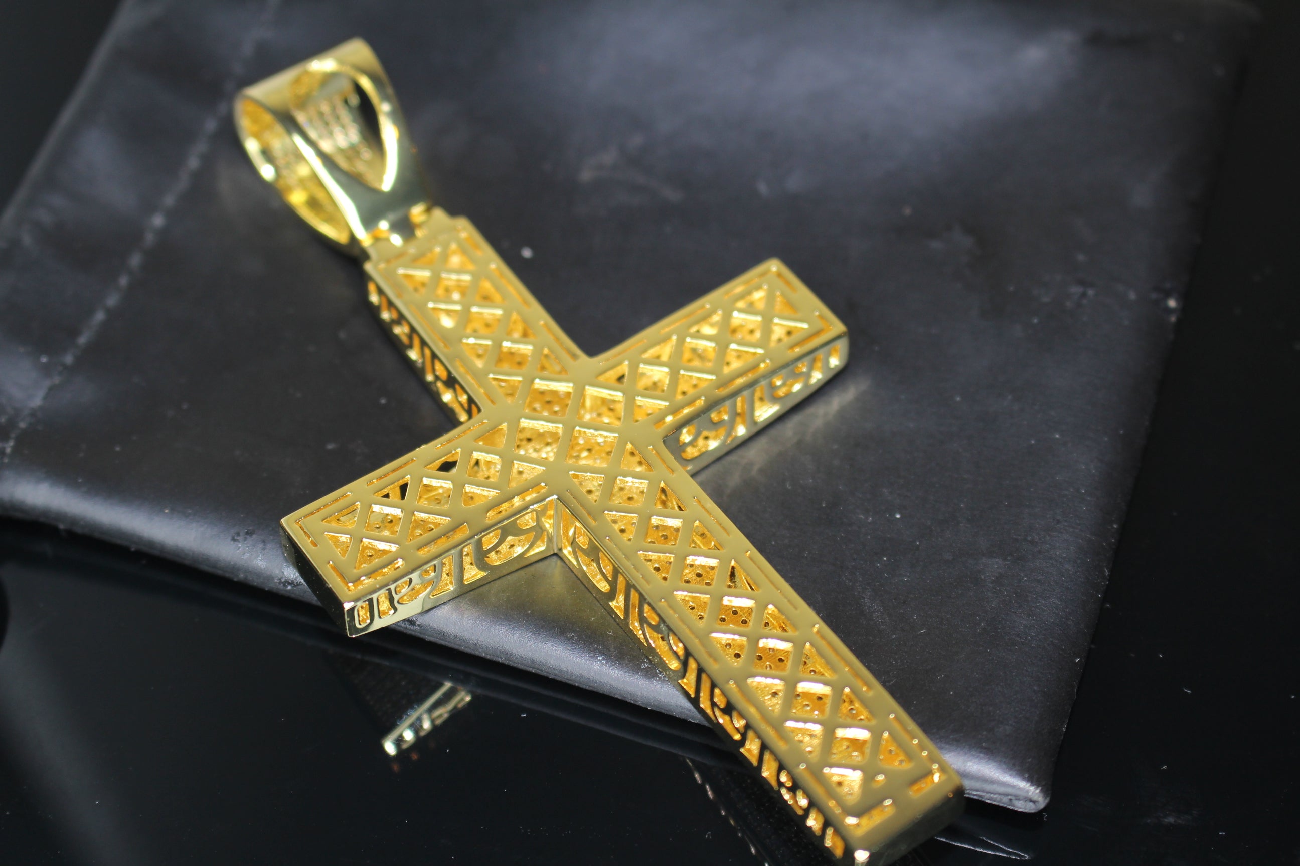 XL CROSS MASSIVE Pendant 12.6ct Lab Sim VVS1 Diamonds