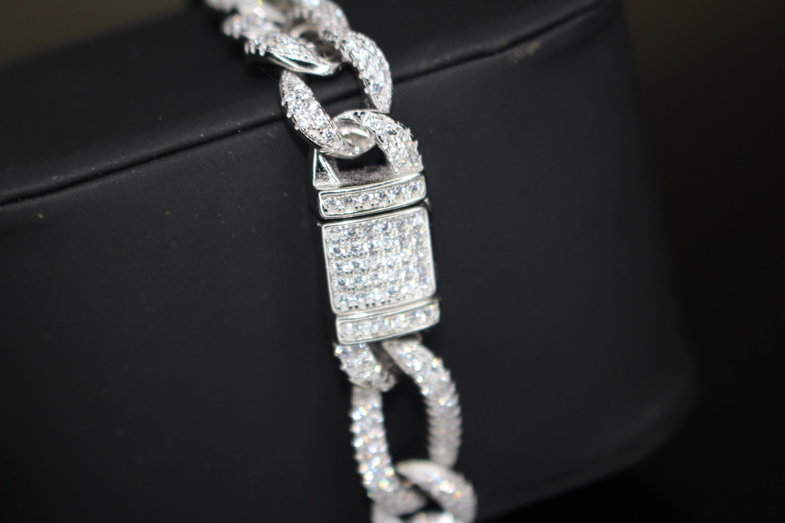 10mm FIGARO 925 Sterling Silver Bracelet 8.6ct Lab Sim VVS1 Diamond