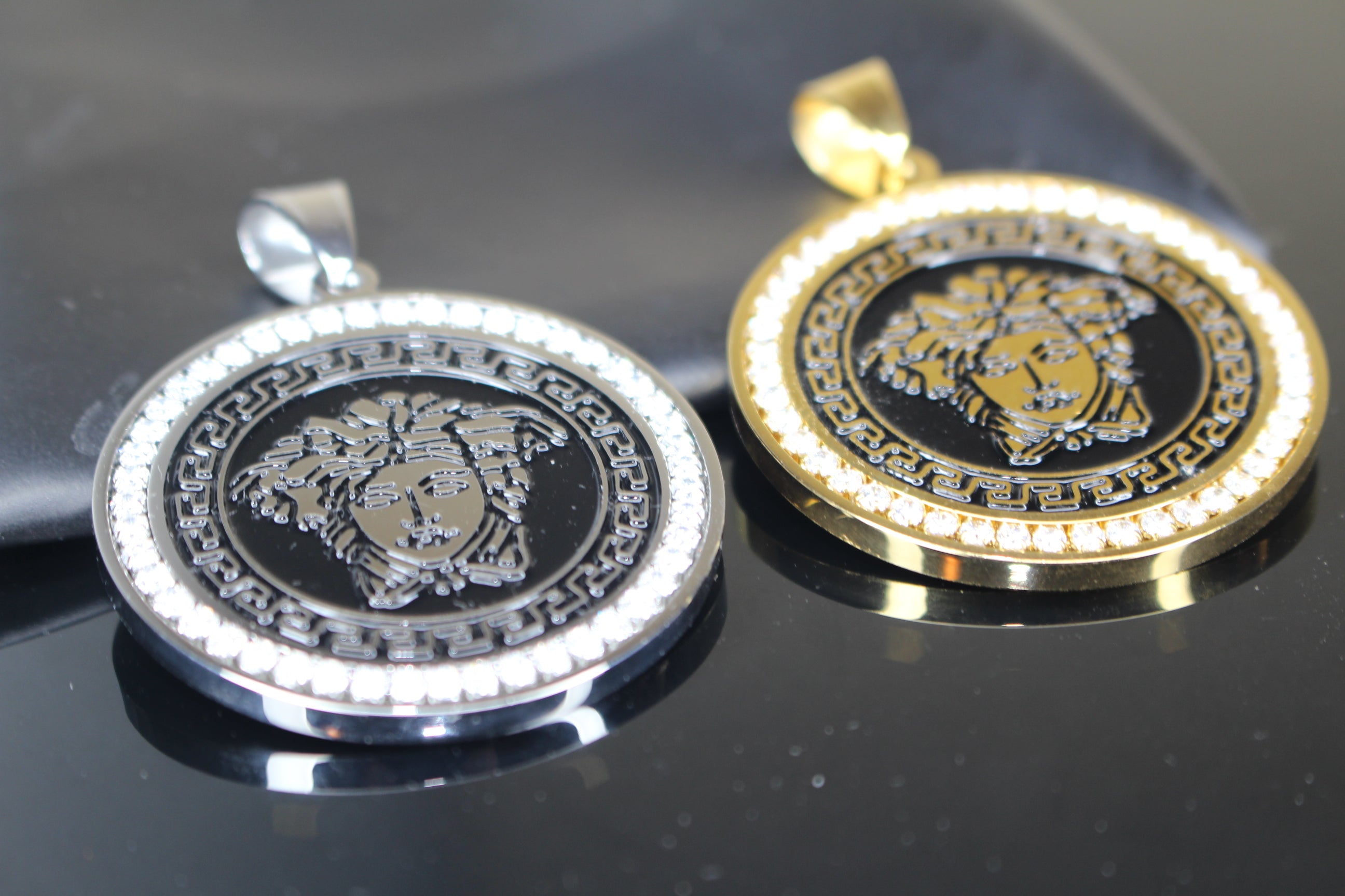 MEDUSA MEDALLION Pendant 5.2ct VVS1 Lab Sim Diamonds
