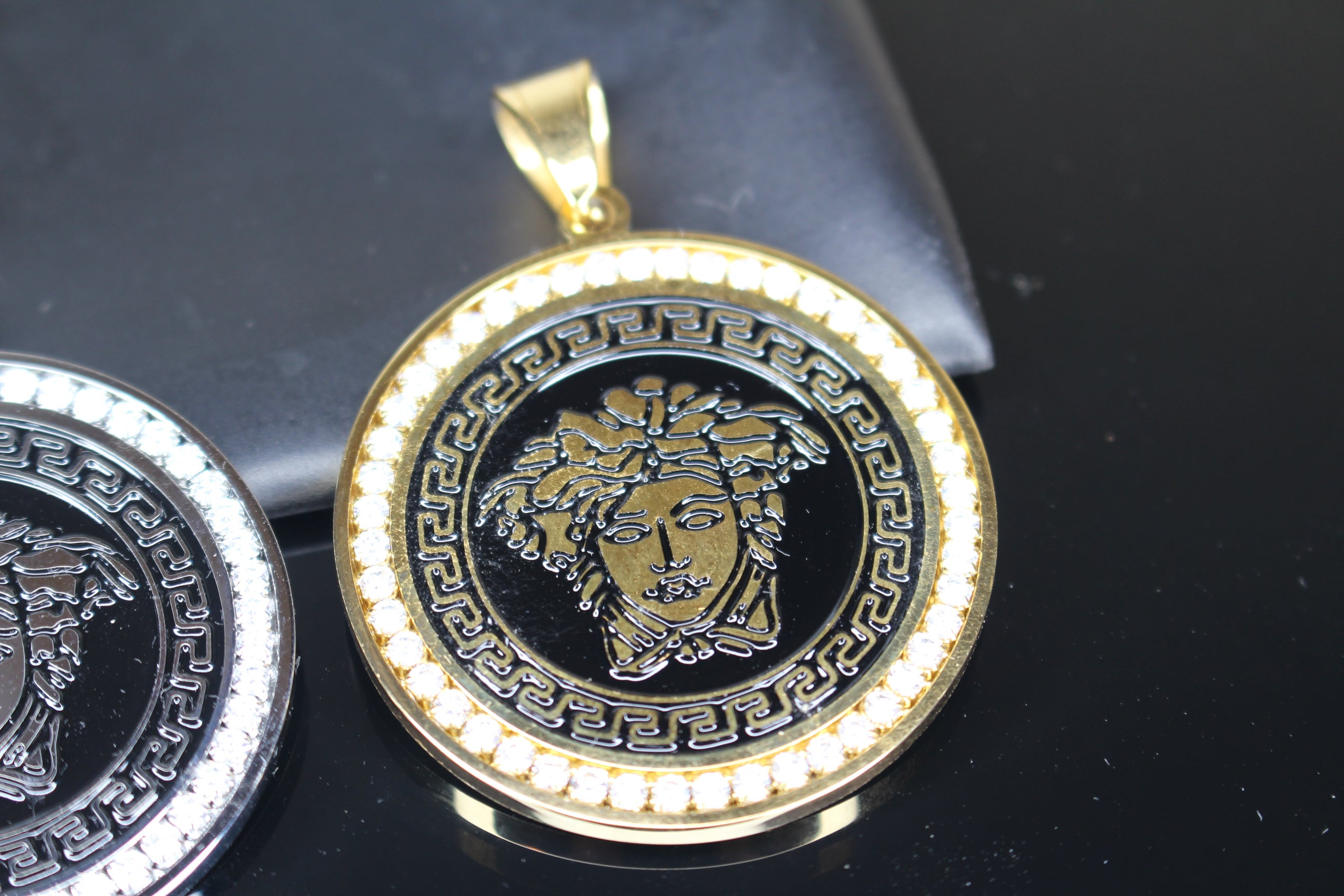 MEDUSA MEDALLION Pendant 5.2ct VVS1 Lab Sim Diamonds
