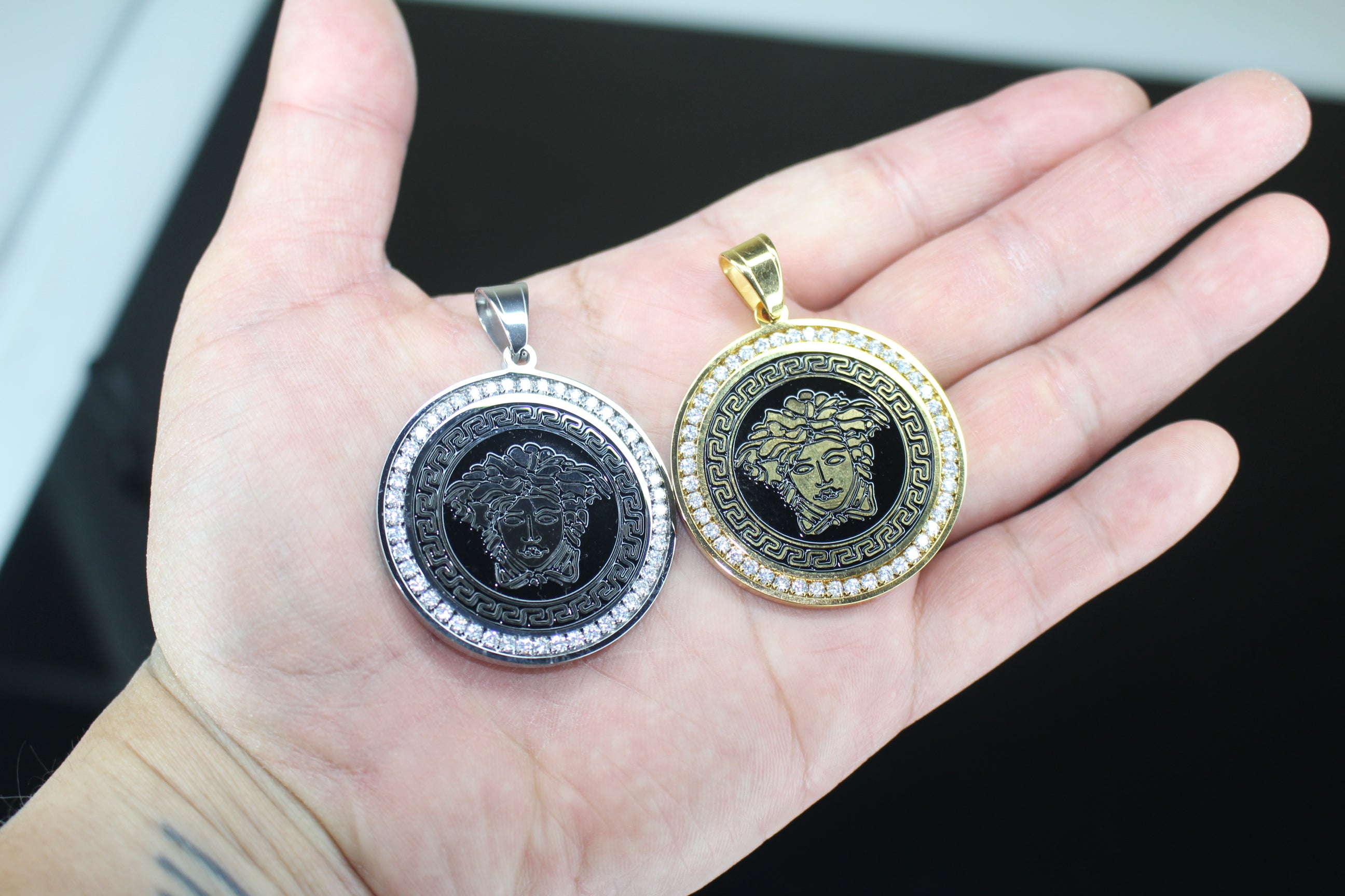 MEDUSA MEDALLION Pendant 5.2ct VVS1 Lab Sim Diamonds