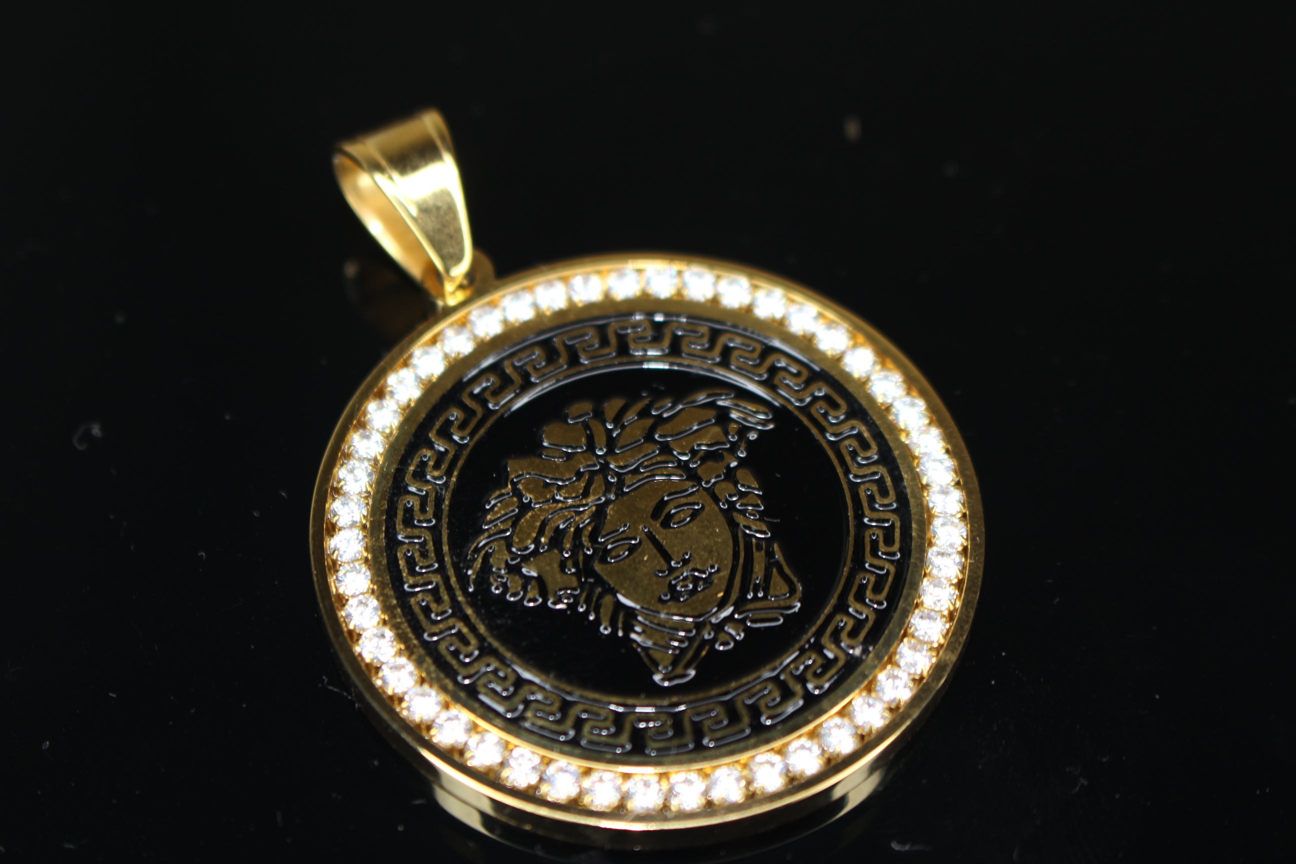 MEDUSA MEDALLION Pendant 5.2ct VVS1 Lab Sim Diamonds