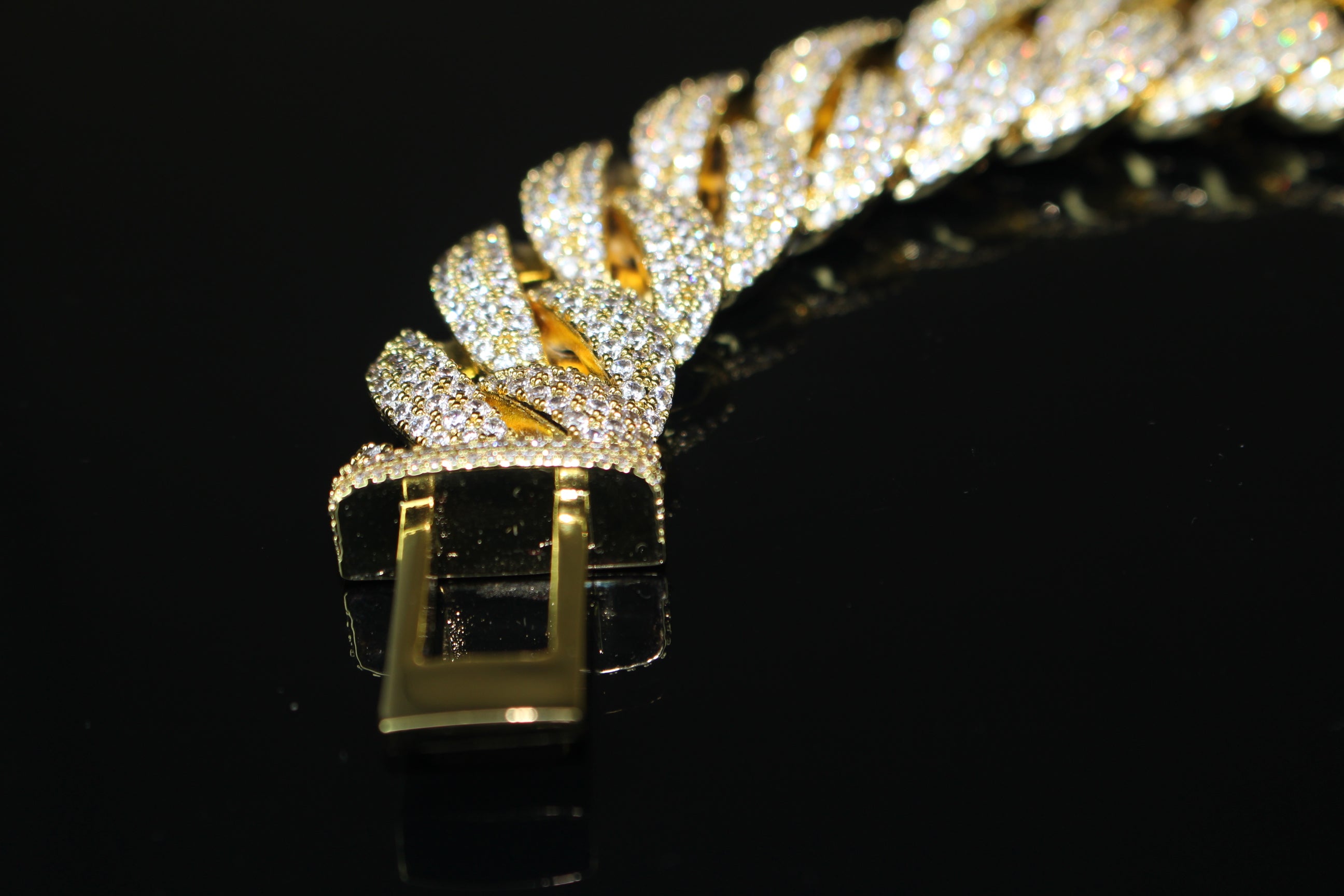 22mm XXL Cuban Miami 44.6ctw Lab Sim VVS1 Diamonds Bracelet - Gold