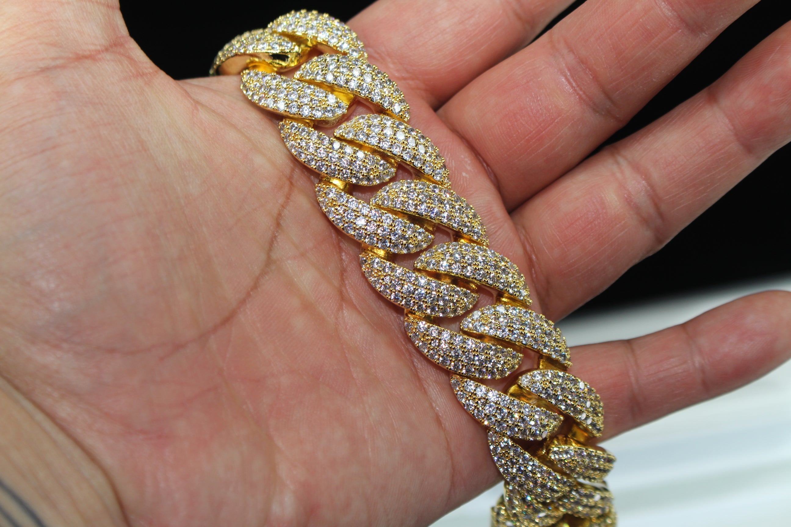 22mm XXL Cuban Miami 44.6ctw Lab Sim VVS1 Diamonds Bracelet - Gold