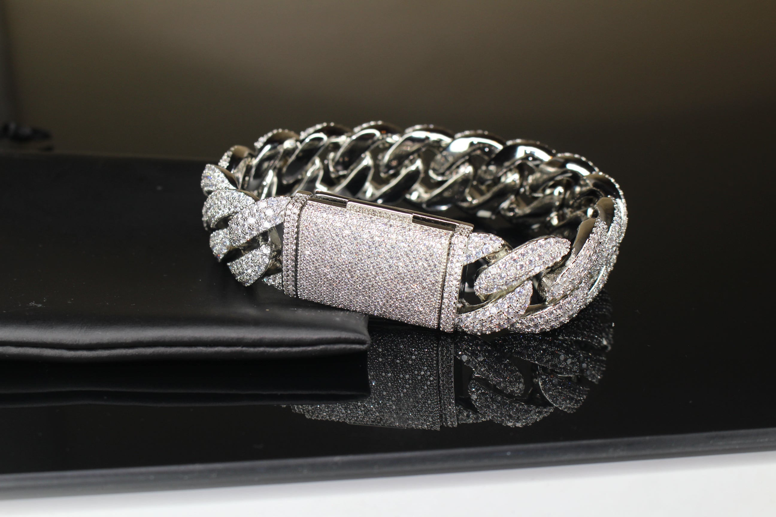 22mm XXL Cuban Miami 44.6ctw Lab Sim VVS1 Diamonds Bracelet