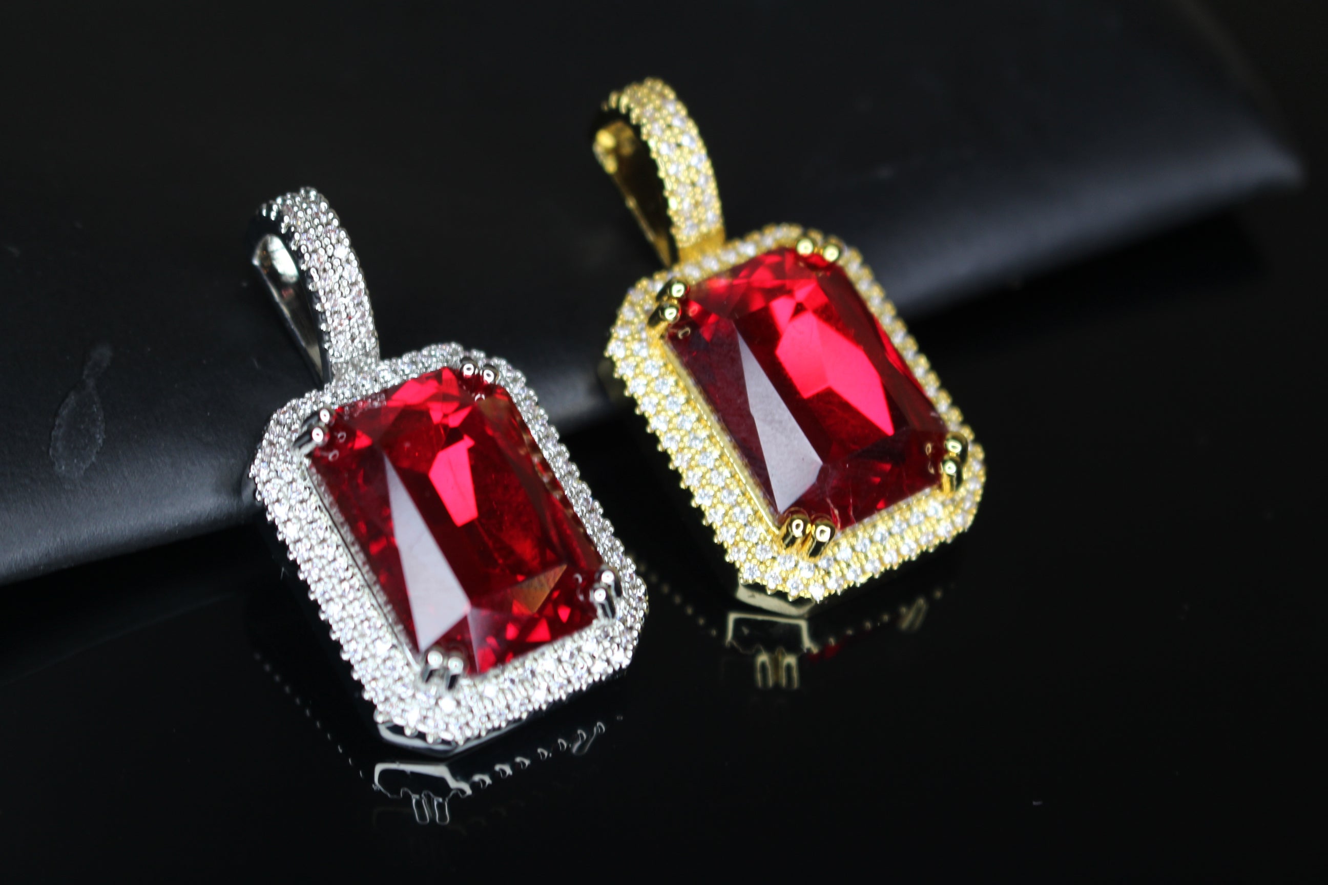 Ruby Red 5.2ct Lab Sim VVS1 Diamond Gemstone Sapphire Pendant