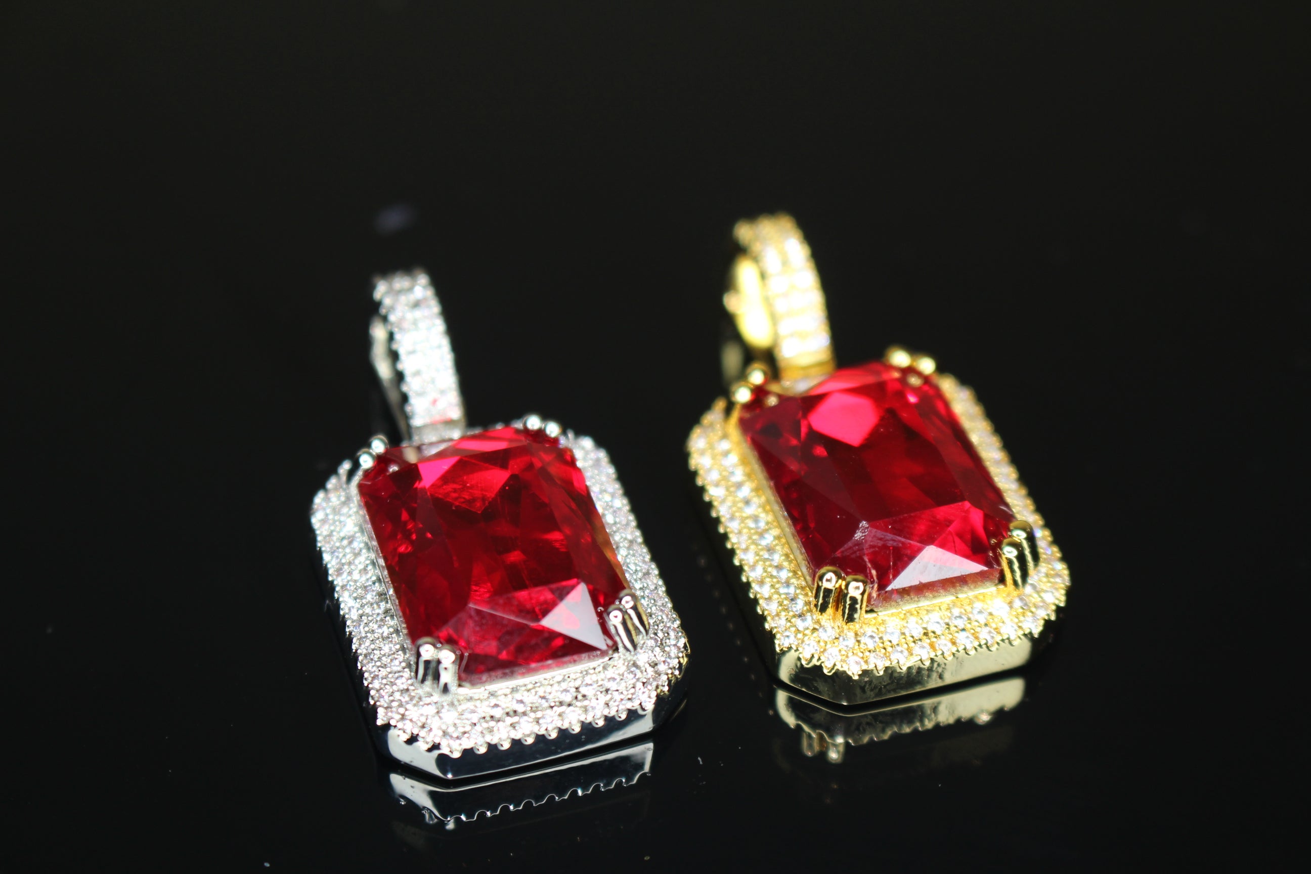 Ruby Red 5.2ct Lab Sim VVS1 Diamond Gemstone Sapphire Pendant