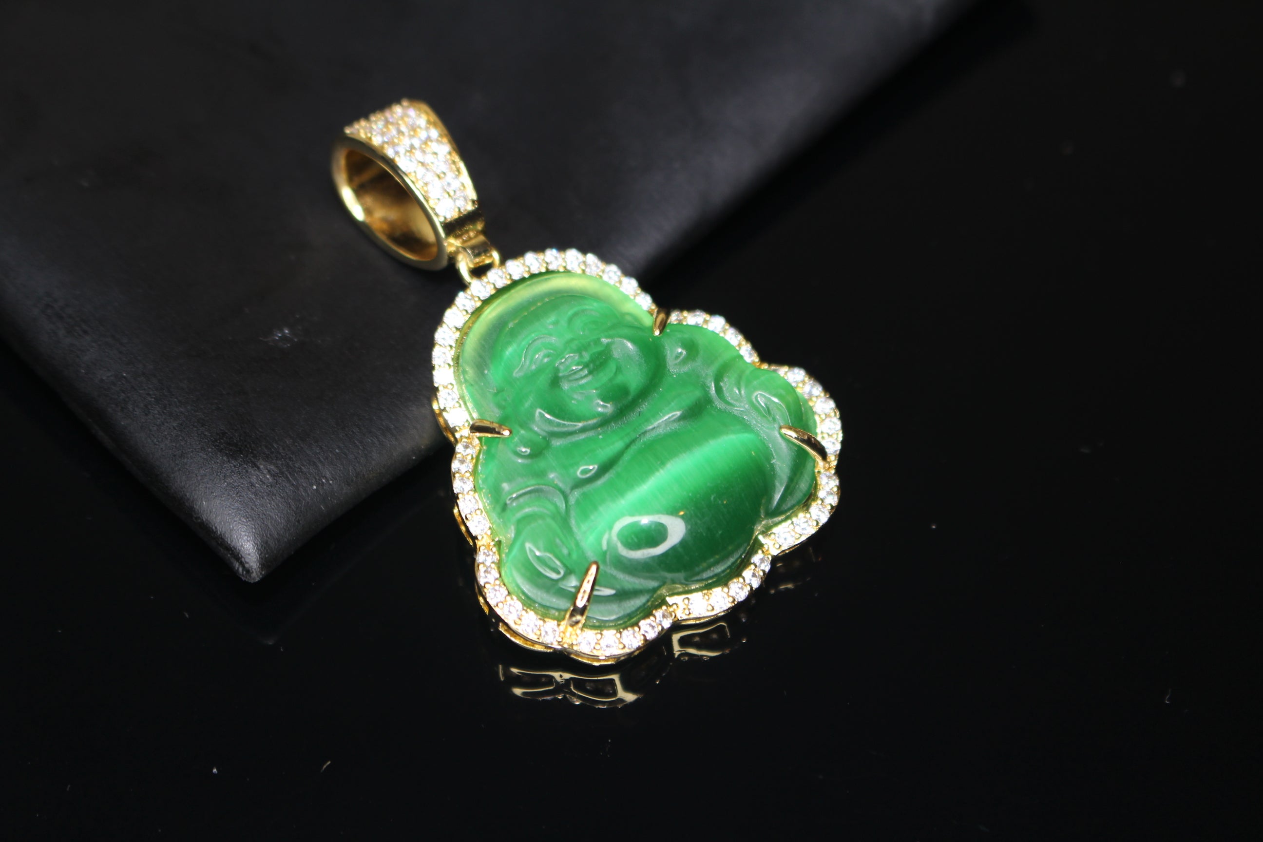 Happy Buddha GREEN 4.2ct Lab VVS1 Sim Diamond Pendant - Gold