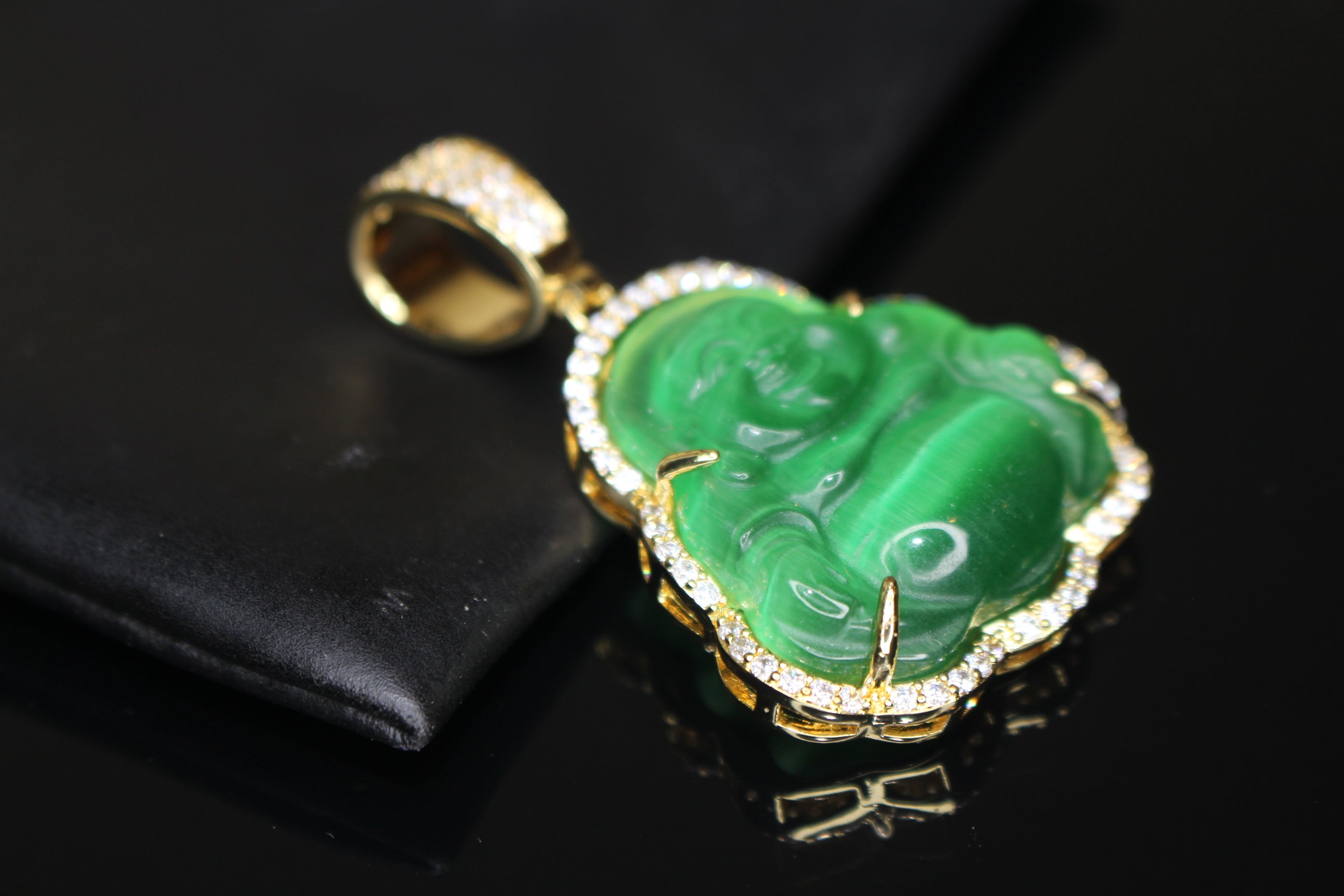 Happy Buddha GREEN 4.2ct Lab VVS1 Sim Diamond Pendant - Gold