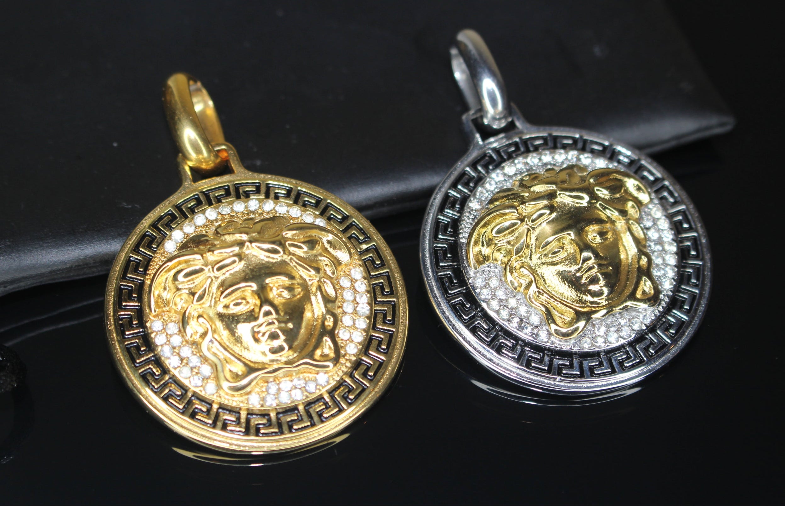 MEDUSA MEDALLION 3-D TWO-TONE Pendant 5.2ct VVS1 Lab Sim Diamonds