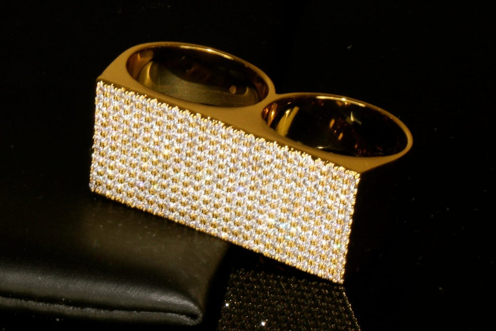2-Finger Brass Knuckz 5ct Lab Sim VVS1 Diamonds Ring - Gold