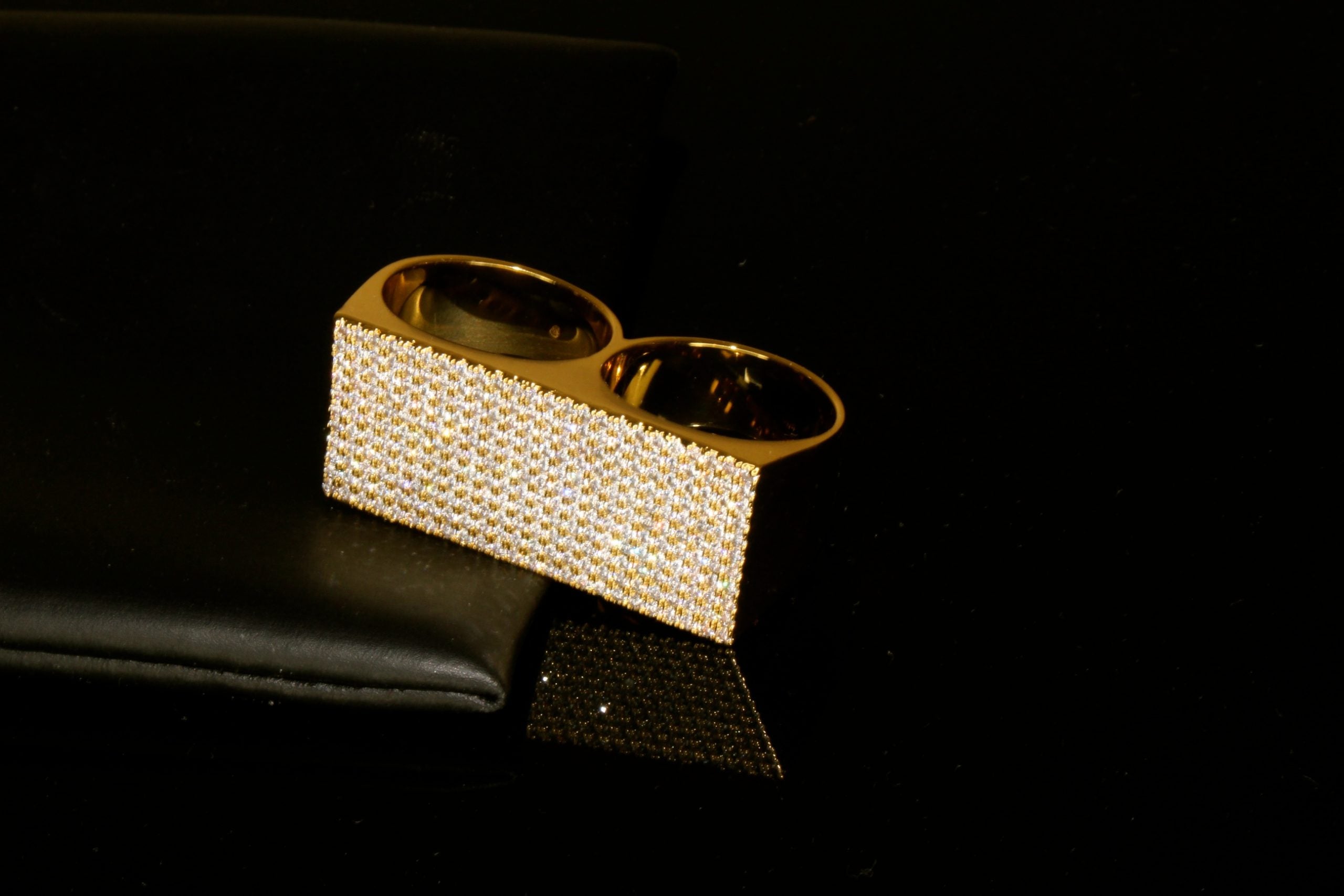 2-Finger Brass Knuckz 5ct Lab Sim VVS1 Diamonds Ring - Gold