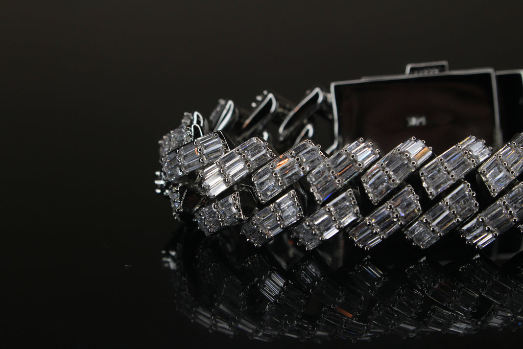 19mm Prong BAGUETTE 24.6ct Lab VVS1 Sim Diamonds Bracelet