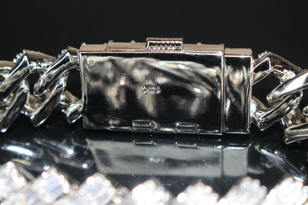 19mm Prong BAGUETTE 24.6ct Lab VVS1 Sim Diamonds Bracelet