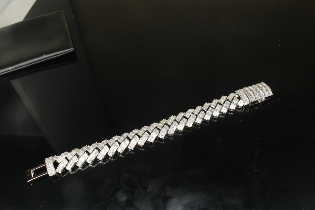 19mm Prong BAGUETTE 24.6ct Lab VVS1 Sim Diamonds Bracelet
