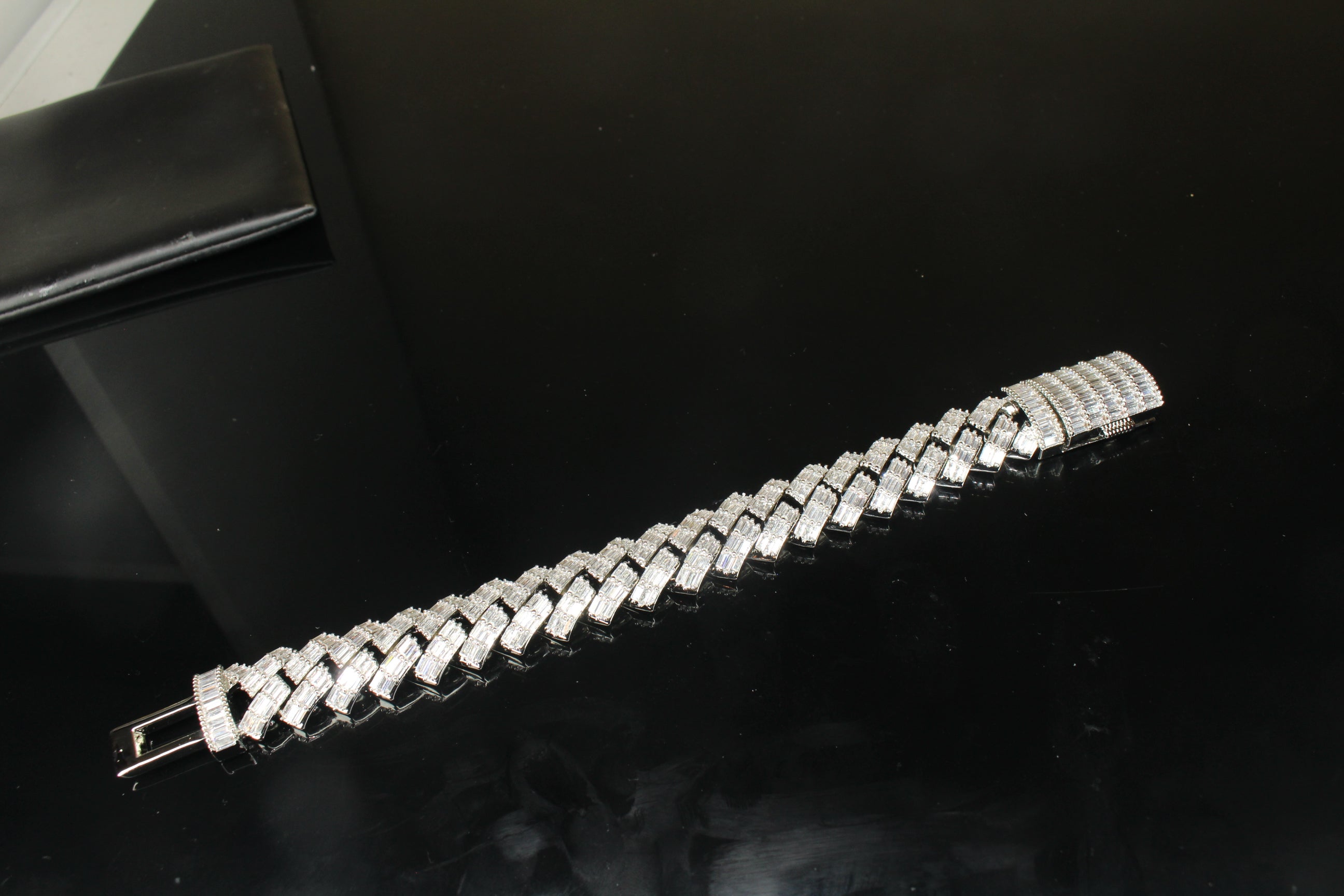 19mm Prong BAGUETTE 24.6ct Lab VVS1 Sim Diamonds Bracelet