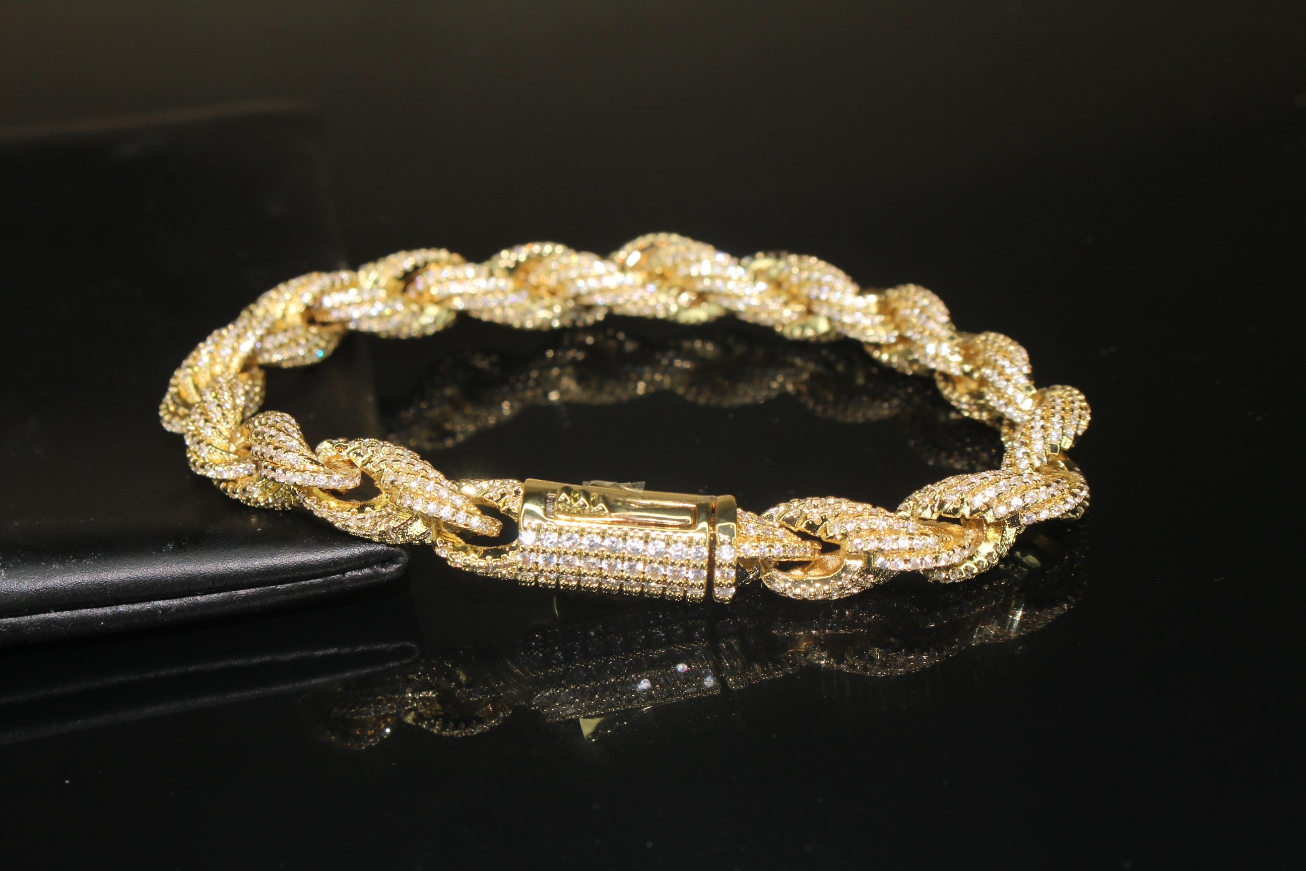8mm Rope Chain 12.6ctw Lab Sim VVS1 Diamond Bracelet - Gold