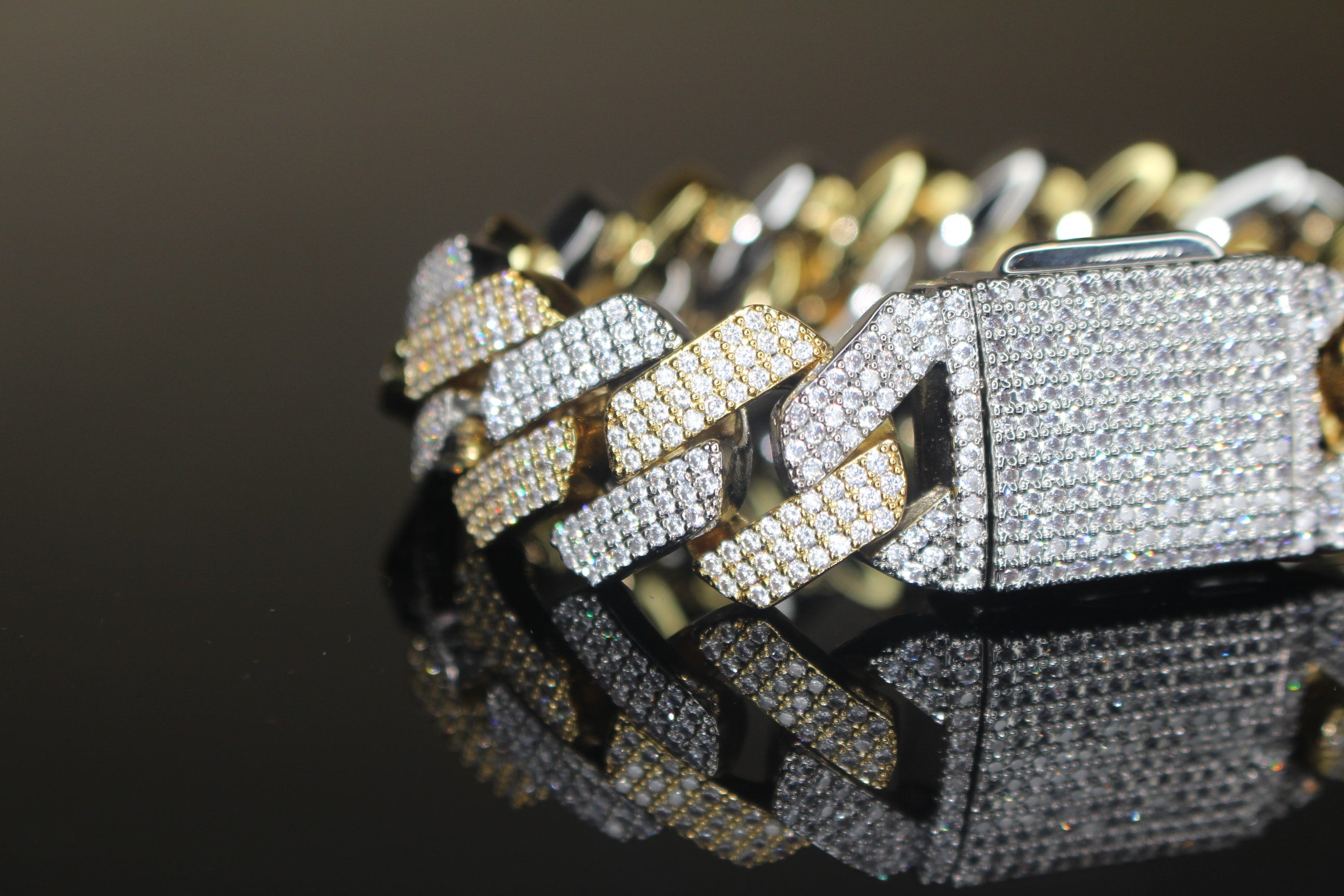 20mm Cuban Miami 25.2ctw Lab Sim VVS1 Diamonds Bracelet - 2Tone Gold