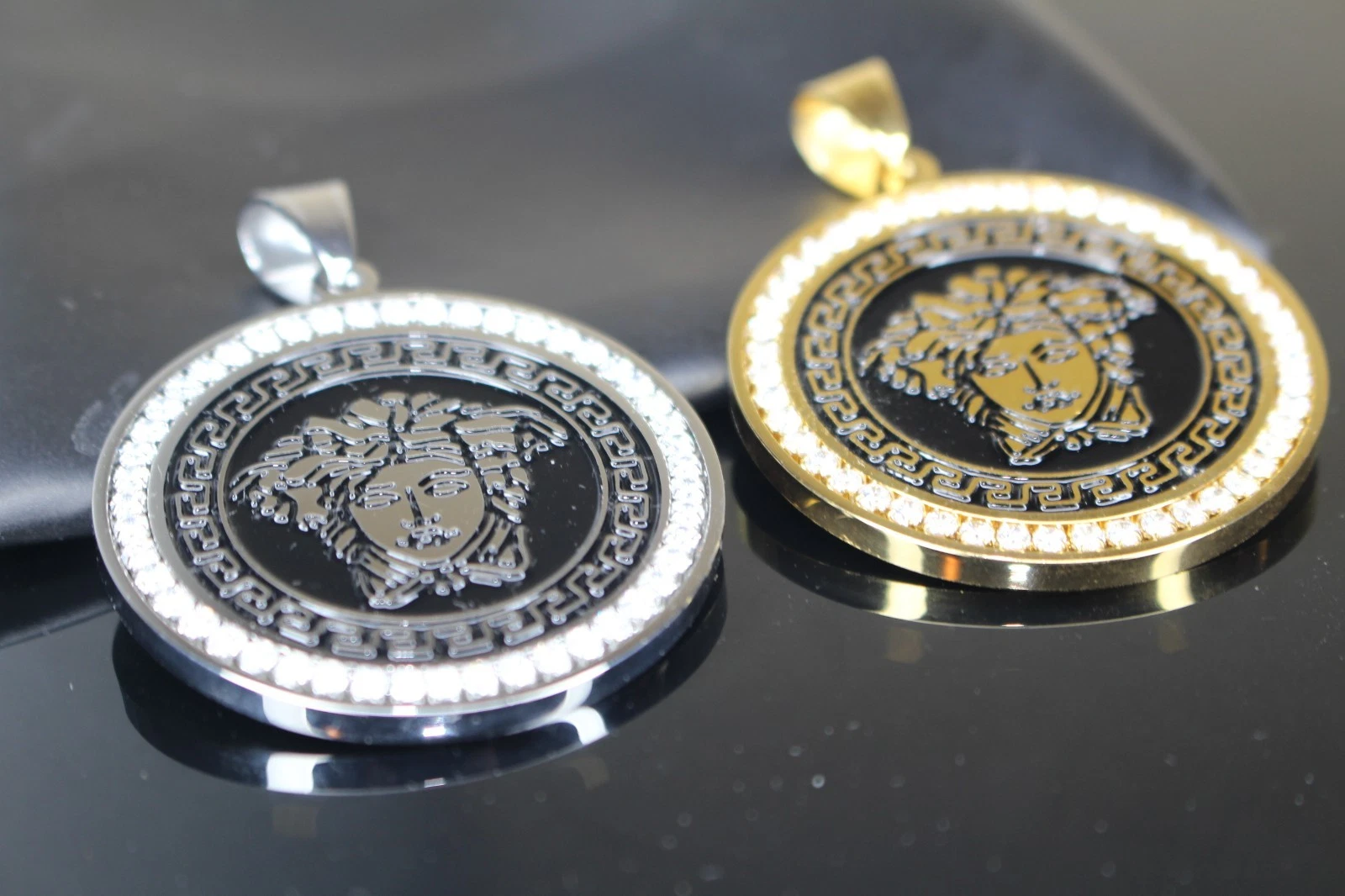 MEDUSA MEDALLION Pendant 5.2ct VVS1 Lab Sim Diamond